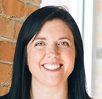 Sophie Hartwell, Leiterin des Kundensupports, Headshot des Service-Teams